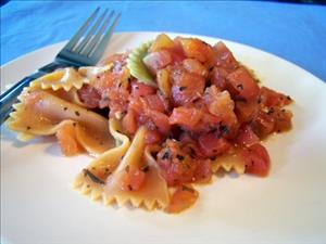 Bow Ties with Fresh Tomato Sauce
