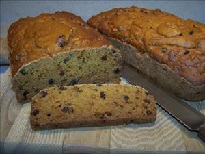 Pumpkin Carrot Currant Bread