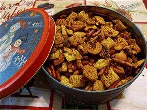 Honey Garlic Snack Mix