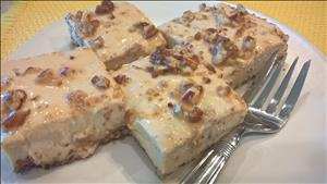 Caramel Pecan Cheesecake Bars