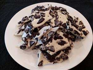 Cookies in Creme Chocolate Bark