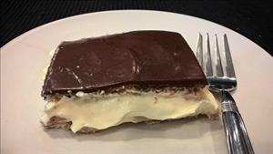 Easy Eclair Dessert